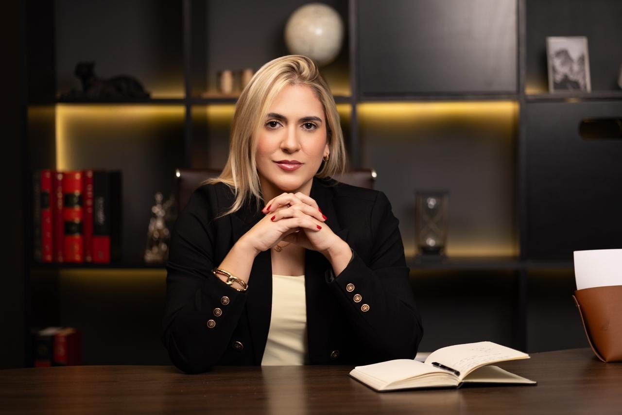 Dra. Caroline Bandeira - Especialista em Direito Condominial