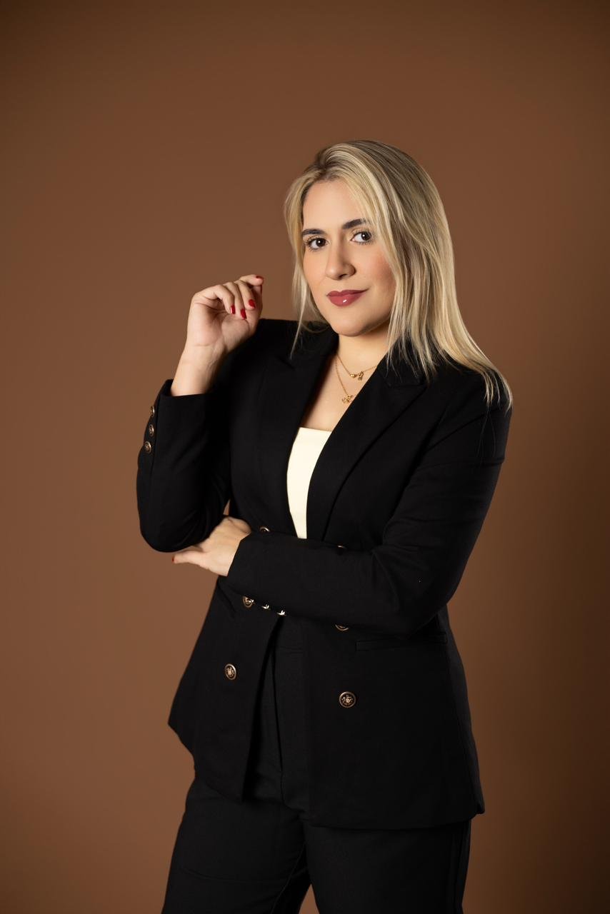 Dra. Caroline Bandeira